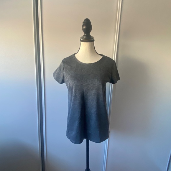 A line grey pattern top - Picture 4 of 4